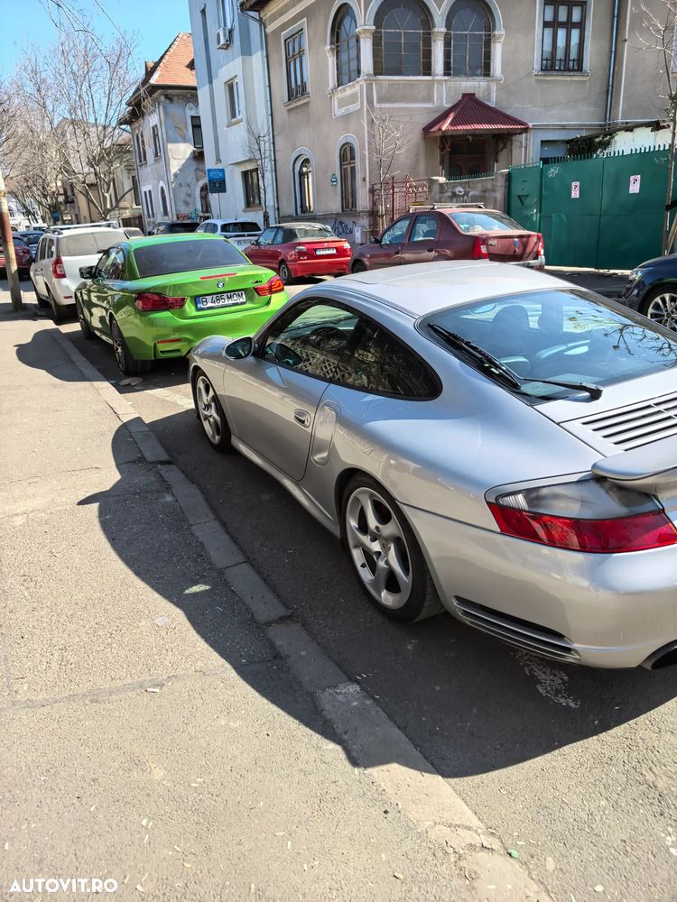 Porsche 911 Turbo - 1