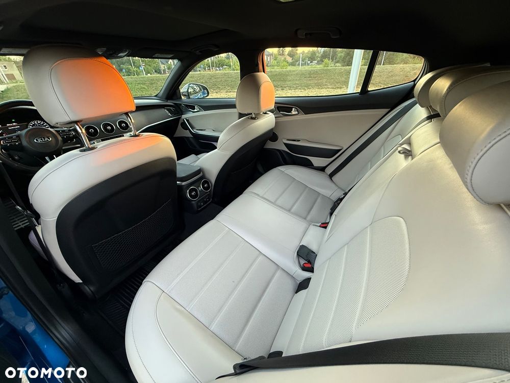Kia Stinger 3.3 T-GDI V6 GT AWD - 9