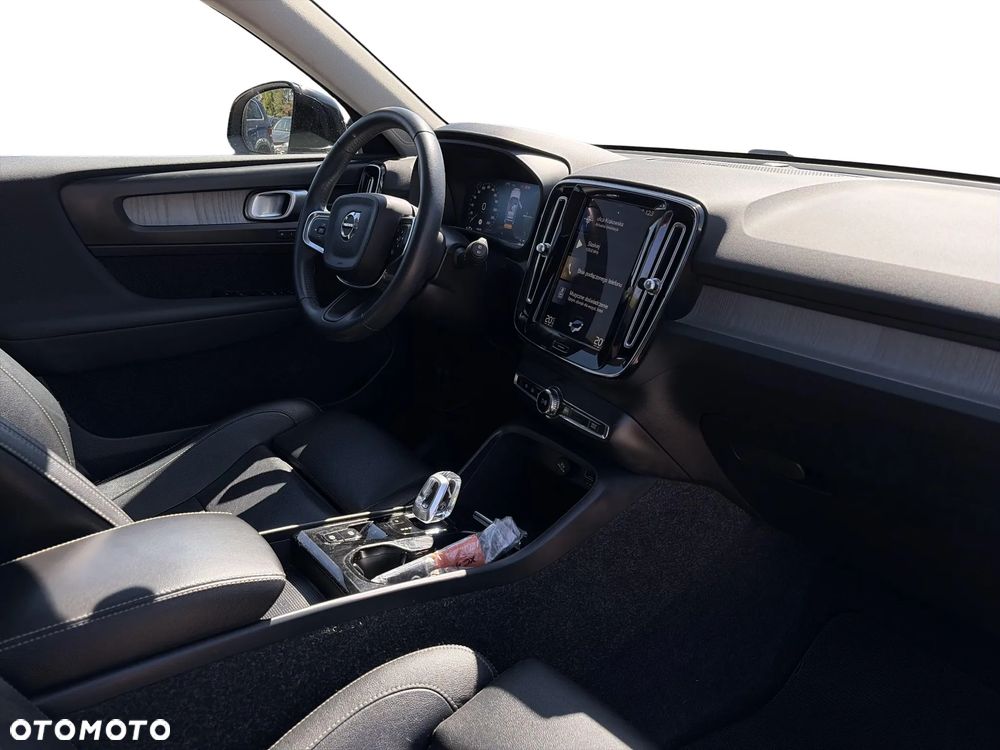 Volvo XC 40 - 22