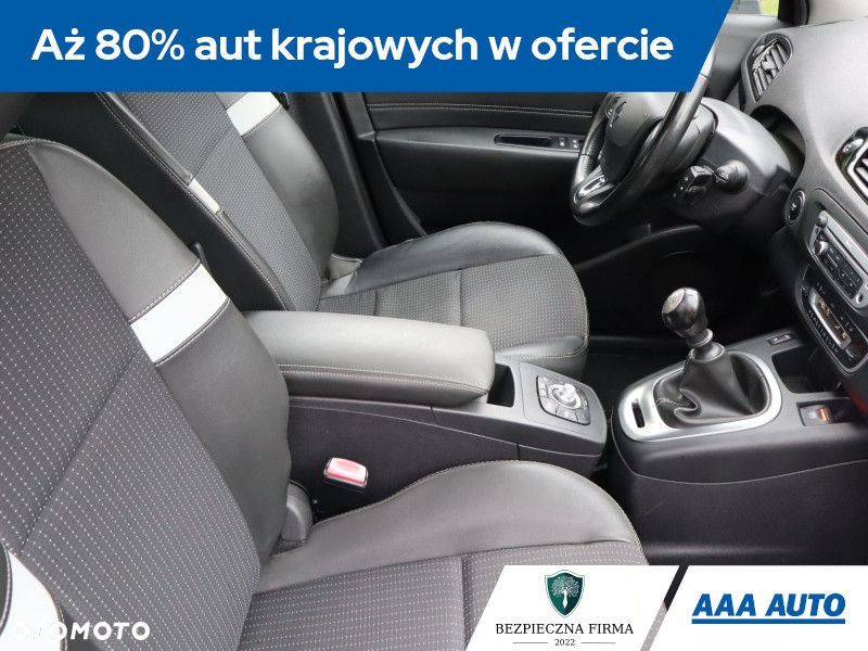 Renault Grand Scenic - 10