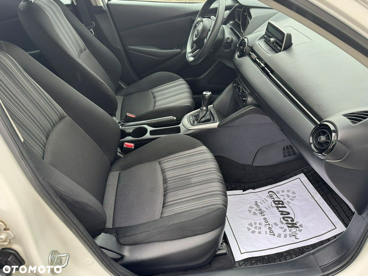 Mazda 2 - 11