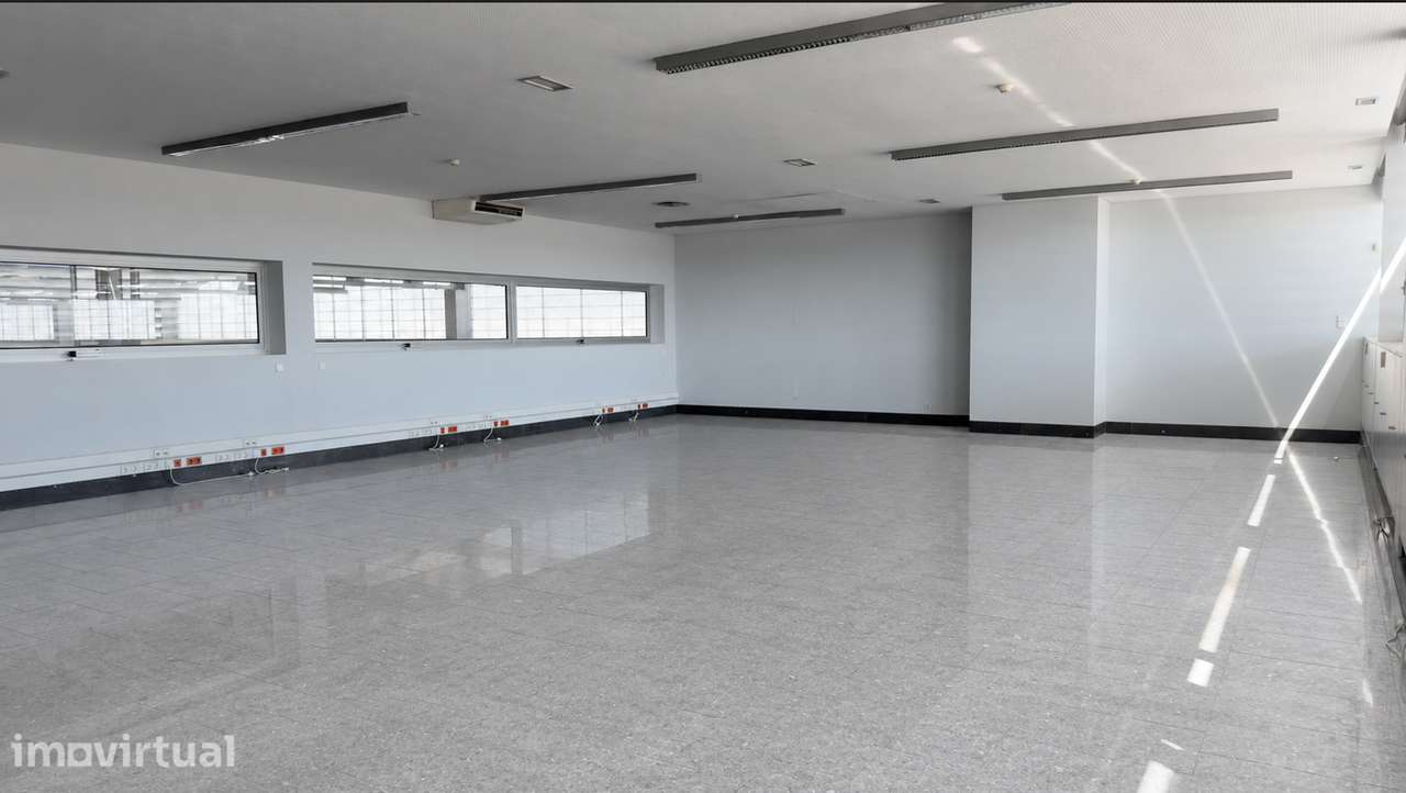 Arrendamento de armazém na Carvalha - Portelinha - Gondomar - Grande imagem: 5/8