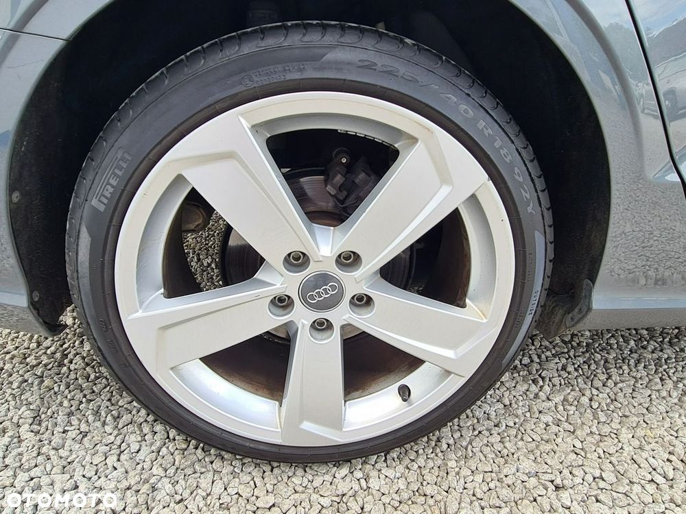 Audi A3 Limousine 30 TFSI - 35