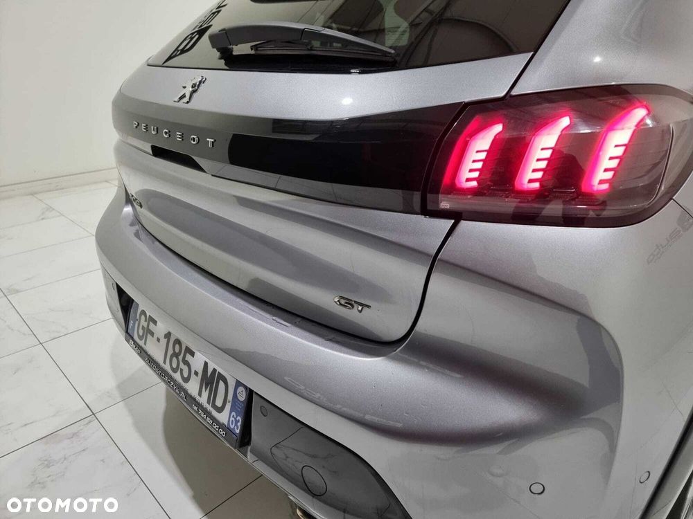 Peugeot 208 - 13