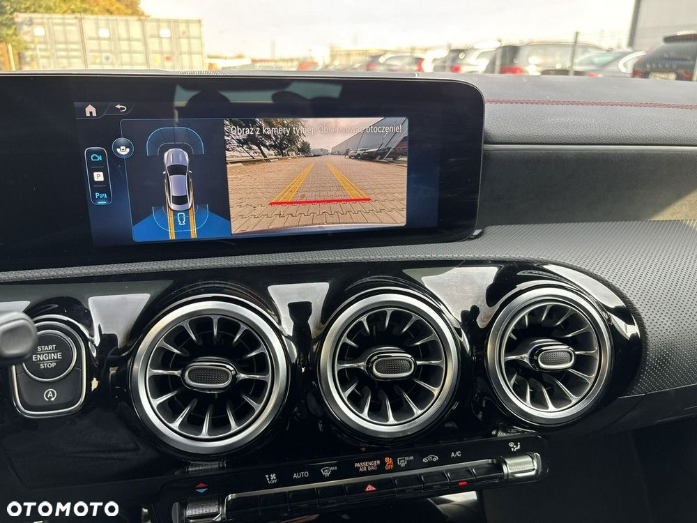Mercedes-Benz CLA 200 7G-DCT AMG Line - 24