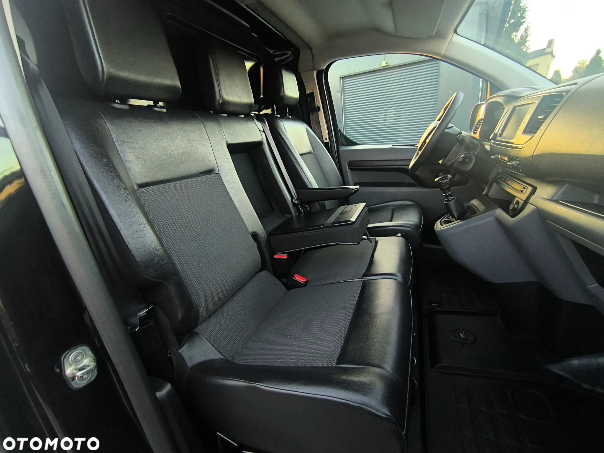 Opel VIVARO - 10