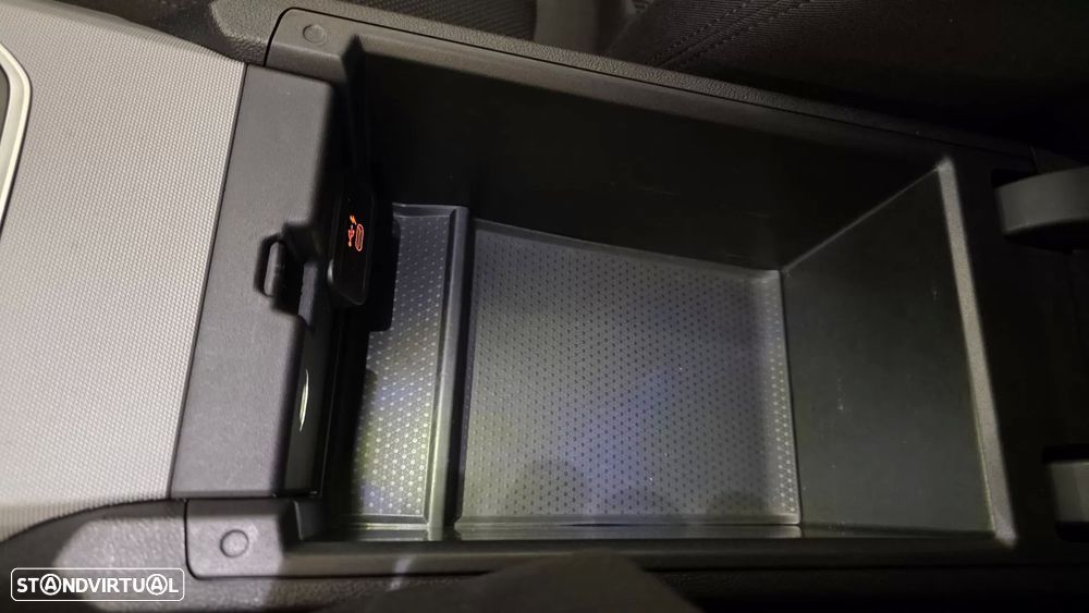 BMW 330 e Touring Corporate Edition Auto - 41