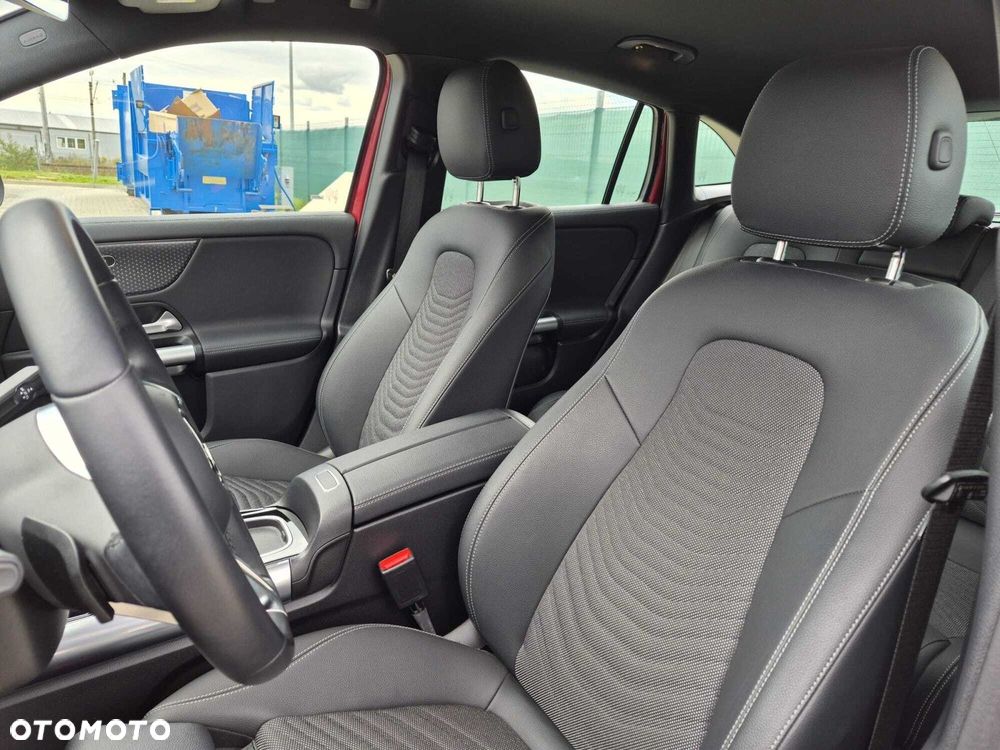 Mercedes-Benz EQA 250+ 70.5kWh Progressive - 16