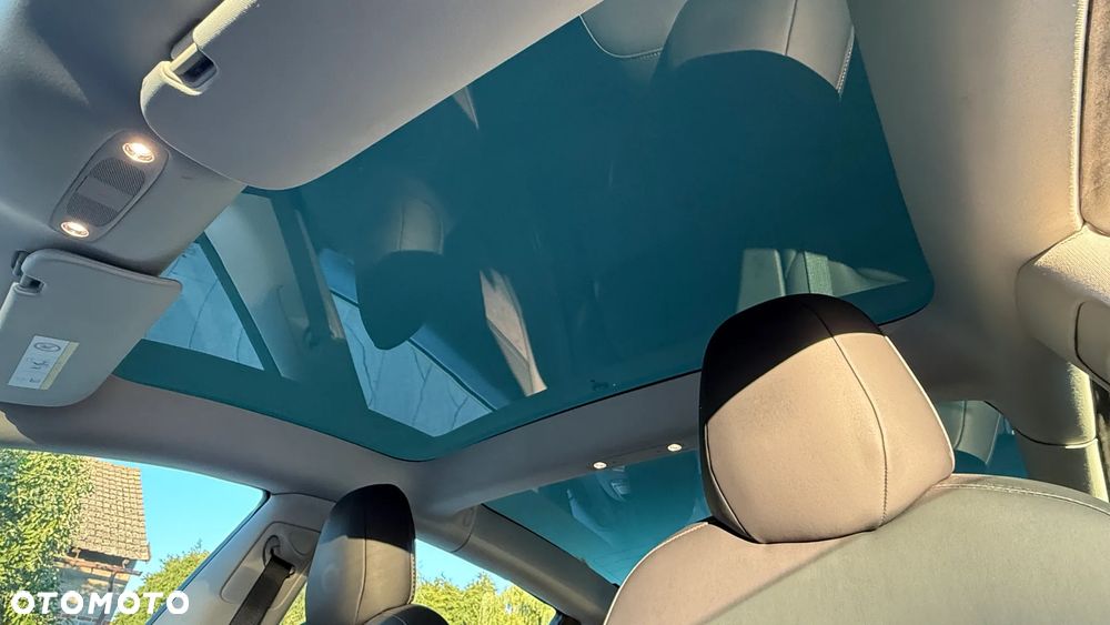 Tesla Model 3 Langstreckenbatterie Allradantrieb Dual Motor - 18
