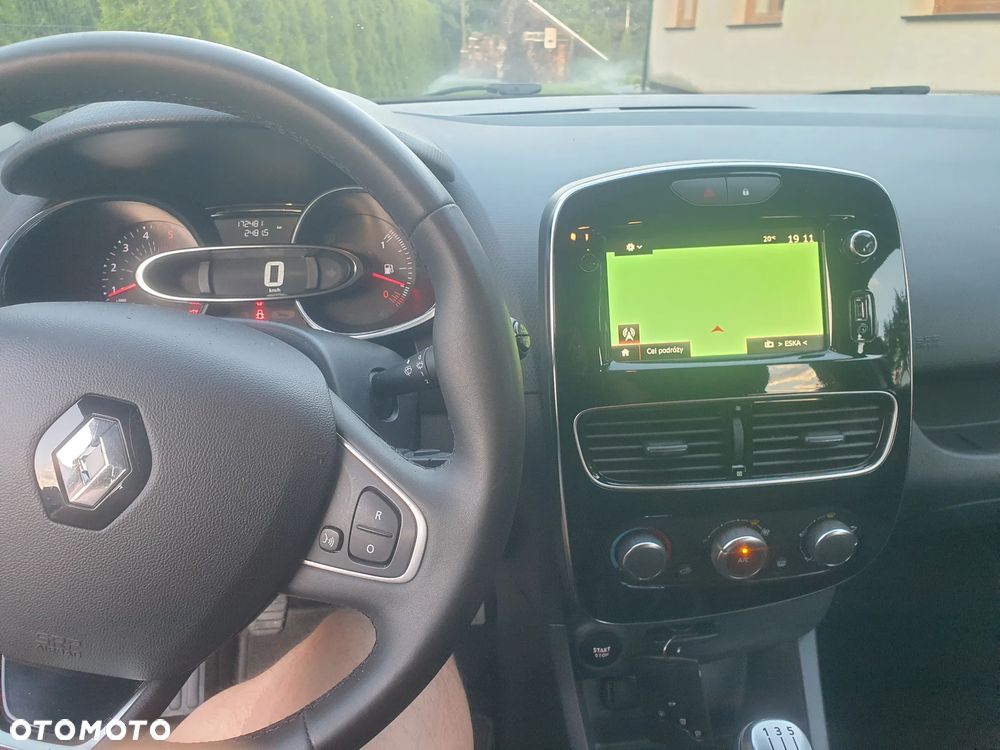 Renault Clio - 9