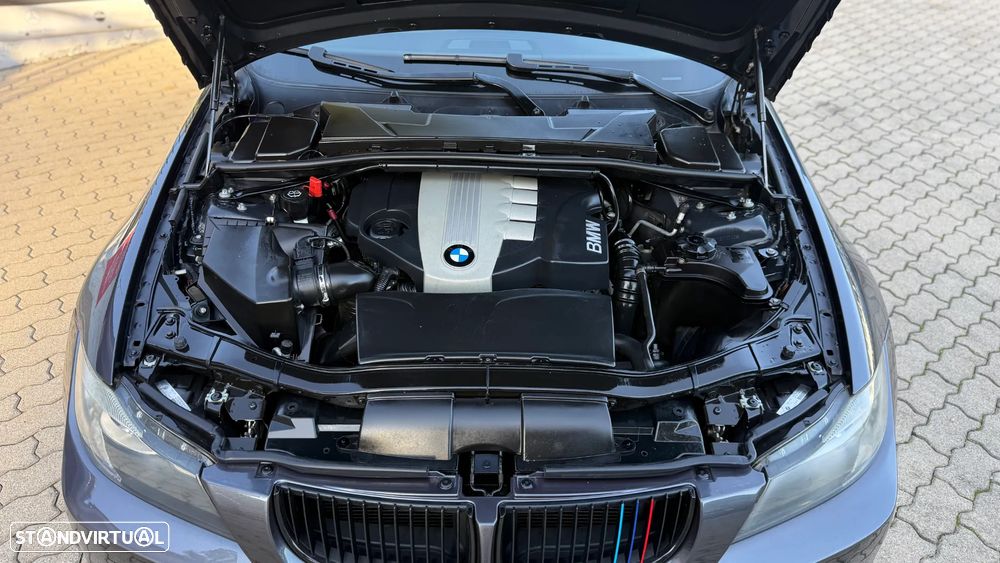 BMW 320 d Touring - 36