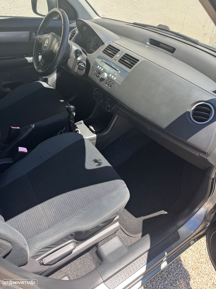 Suzuki Swift - 10