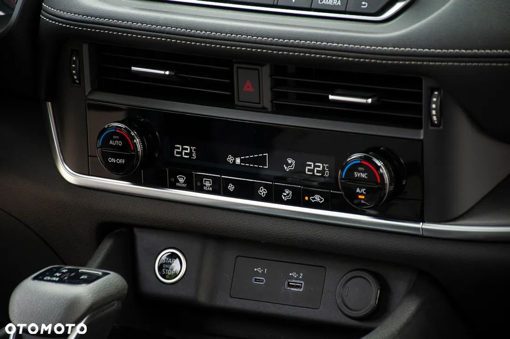Nissan Rogue - 32
