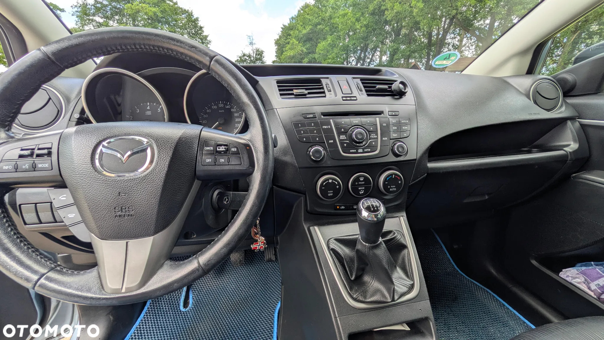 Mazda 5 - 8