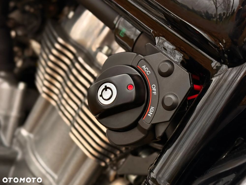 Harley-Davidson V-Rod Muscle - 11
