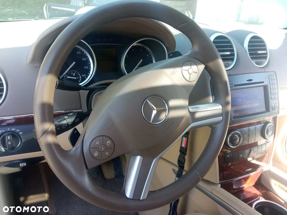 Mercedes-Benz GL 450 4Matic 7G-TRONIC - 12