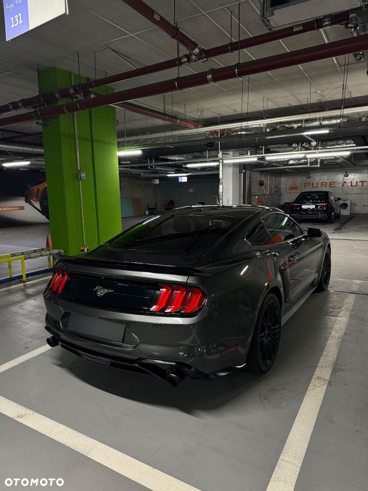 Ford Mustang - 3