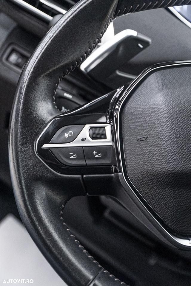 Peugeot 3008 1.2 PureTech Turbo S&S EAT8 Allure - 14