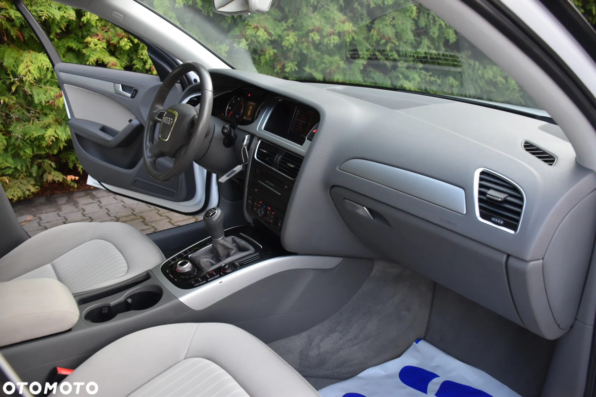 Audi A4 Avant 2.0 TDI DPF Ambiente - 10
