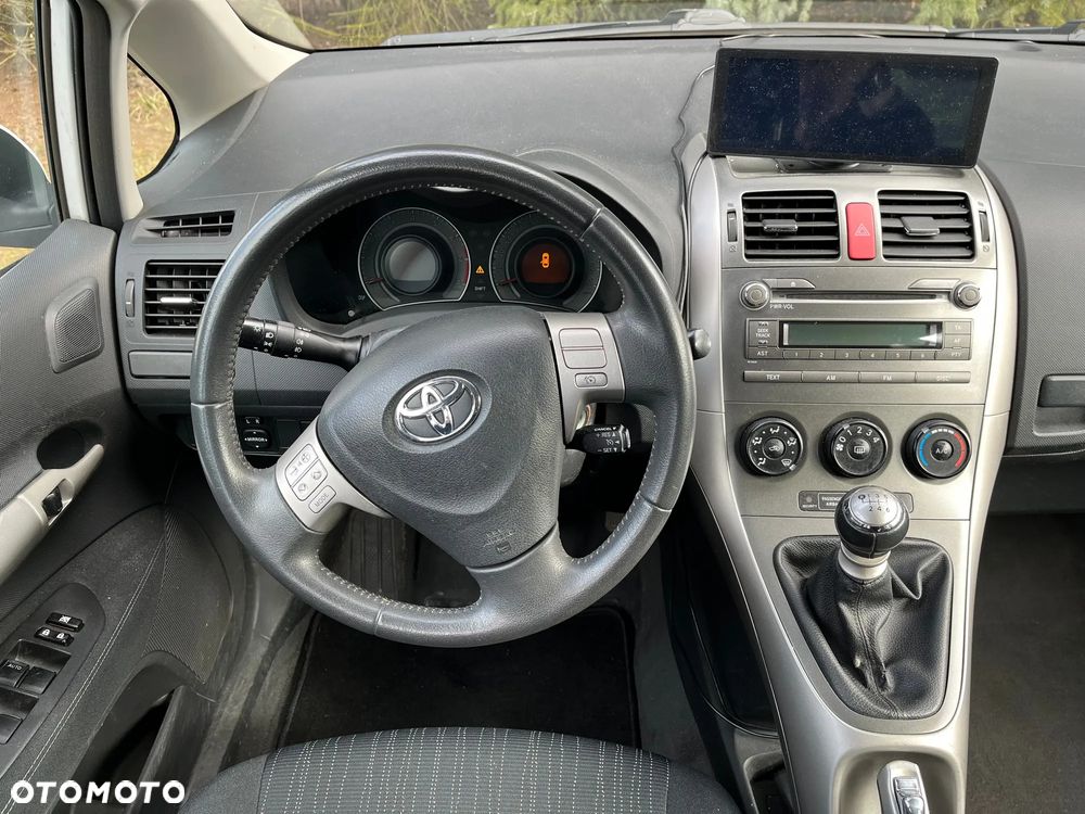 Toyota Auris - 8