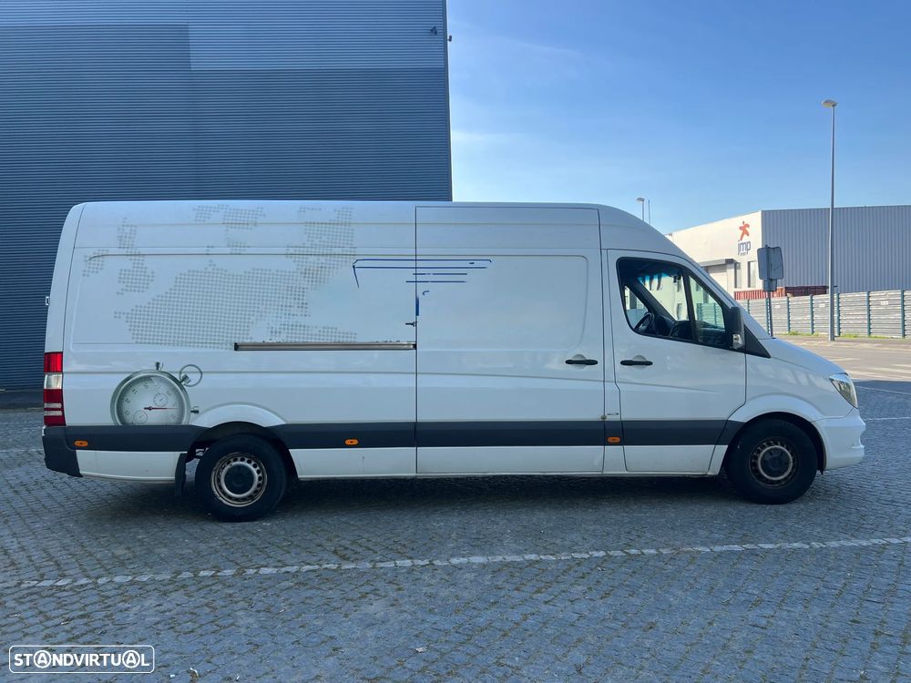 Mercedes-Benz Sprinter 319 - 3