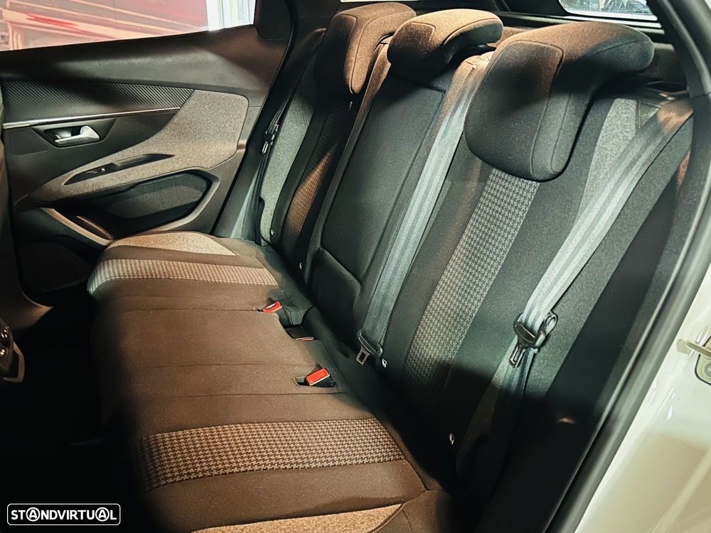 Peugeot 3008 1.2 PureTech Active Pack - 7