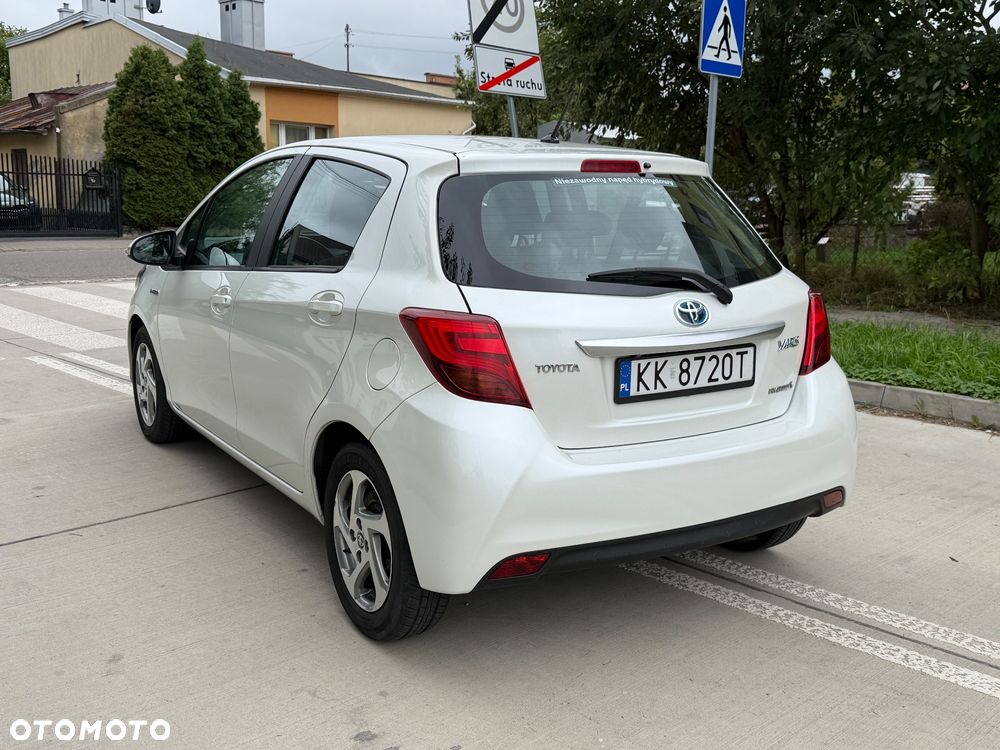Toyota Yaris - 10
