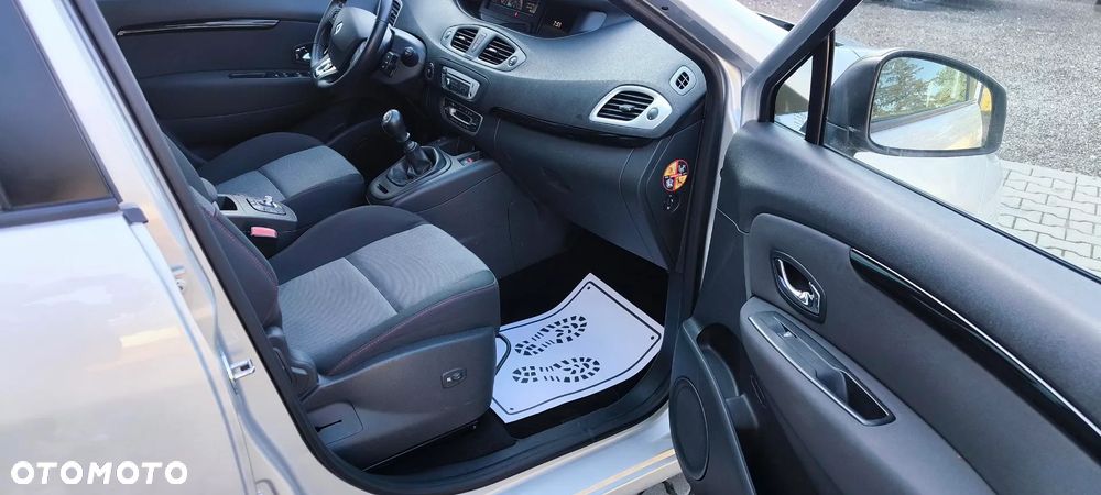 Renault Scenic - 8