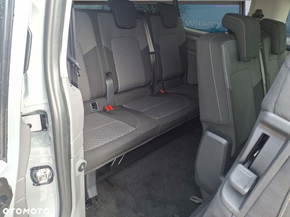 Volkswagen Caravelle - 38