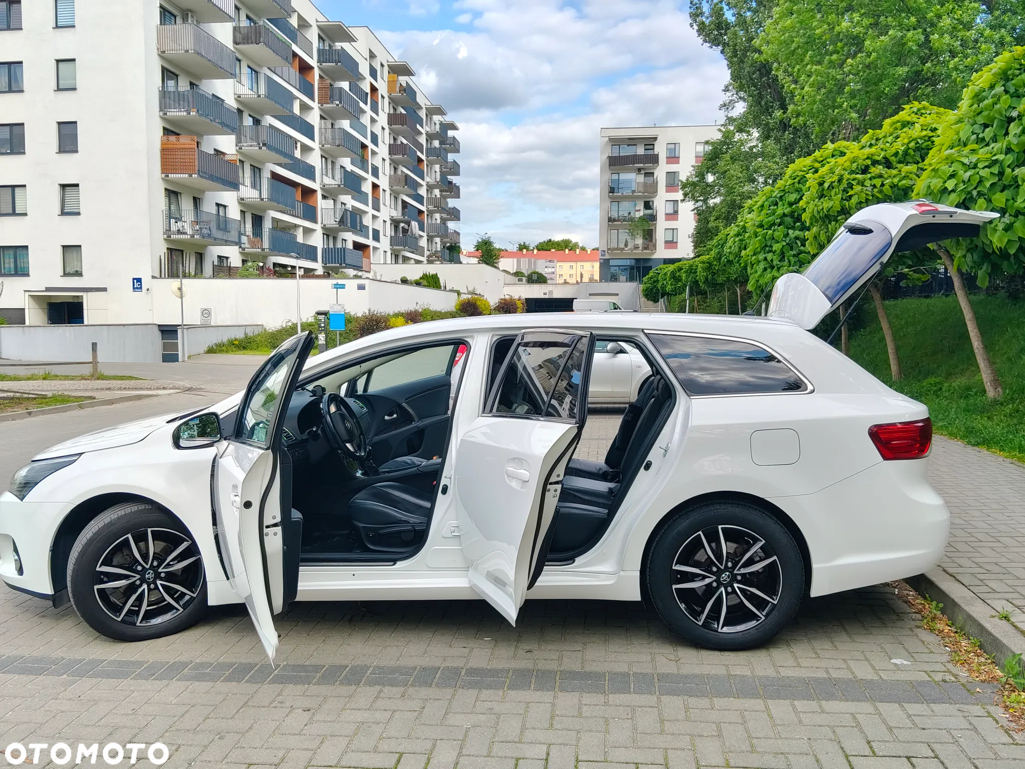 Toyota Avensis - 18