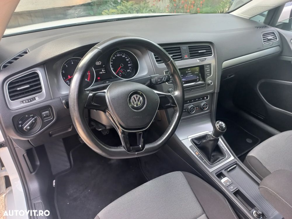 Volkswagen Golf - 14