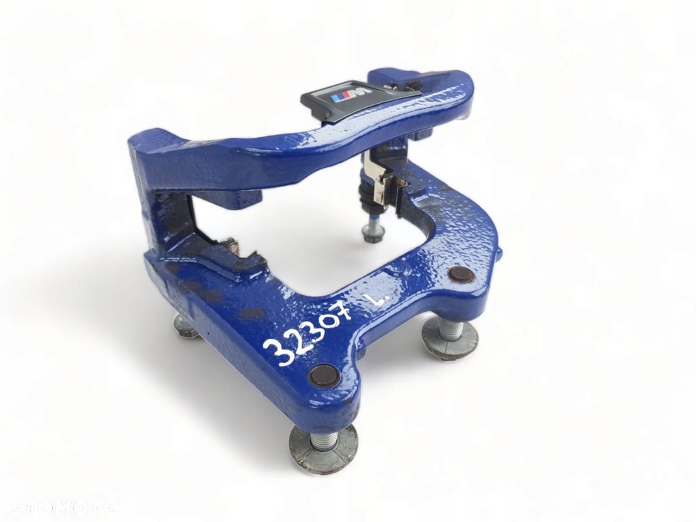 Jarzmo Mocowanie Zacisku Lewy Tył BMW M5 G30 F90 4.4 V8 - 3