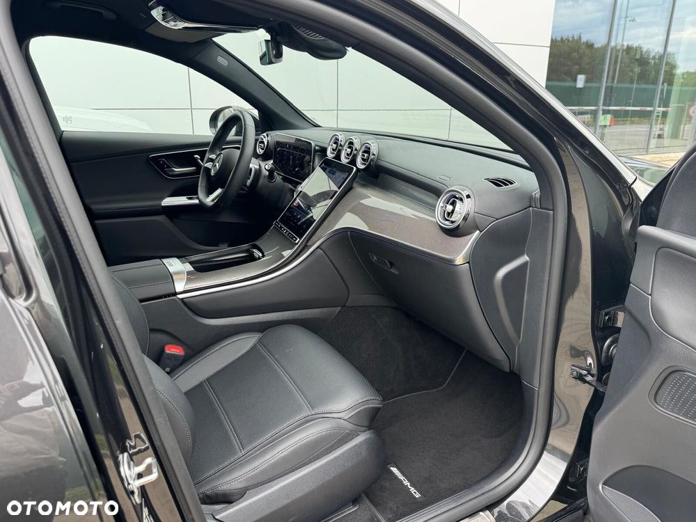 Mercedes-Benz GLC - 23