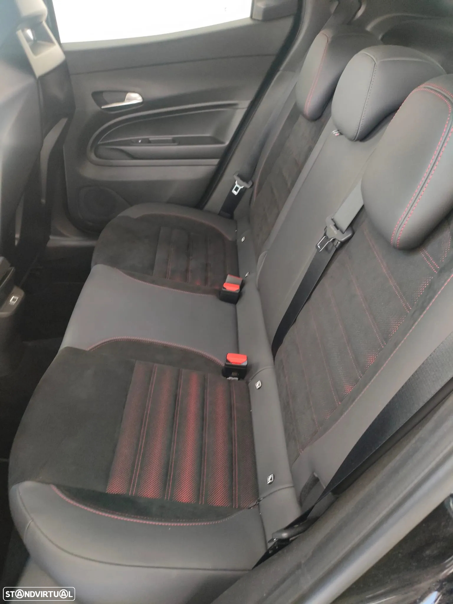 Alfa Romeo Junior Elletrica 50 kWh Veloce - 9