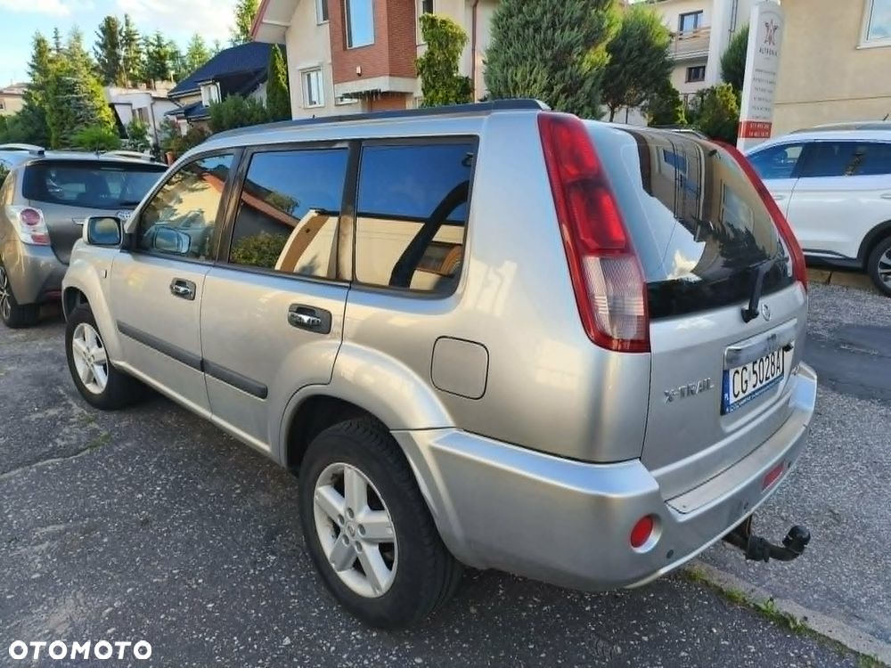 Nissan X-Trail 2.2 dCi Comfort - 4