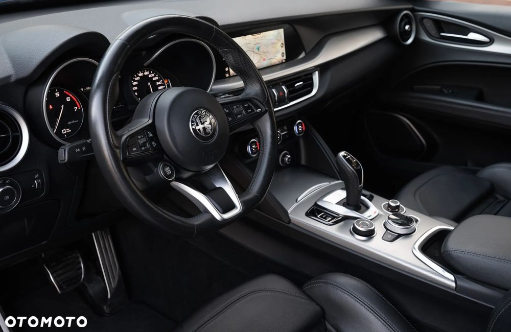 Alfa Romeo Stelvio 2.0 Turbo Veloce Q4 - 4