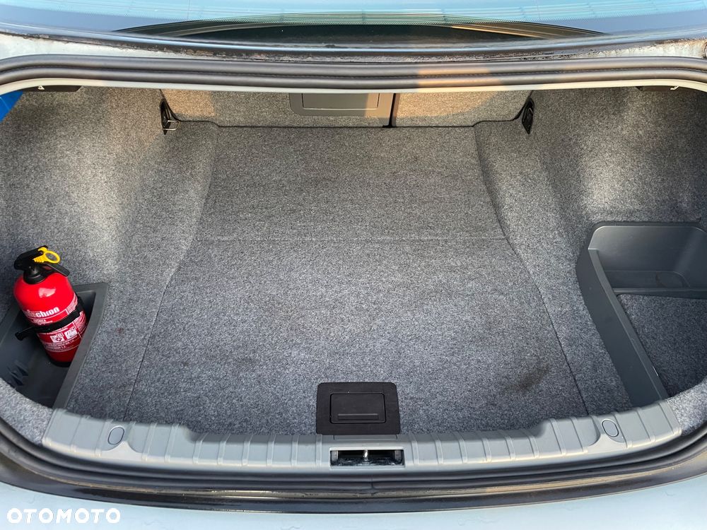 BMW Seria 3 325xi - 16