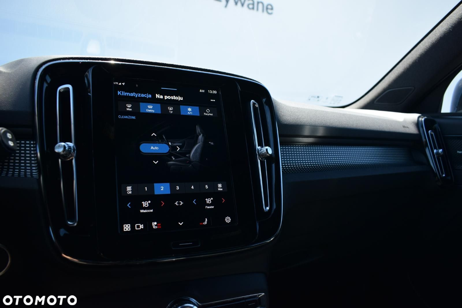 Volvo XC 40 - 24
