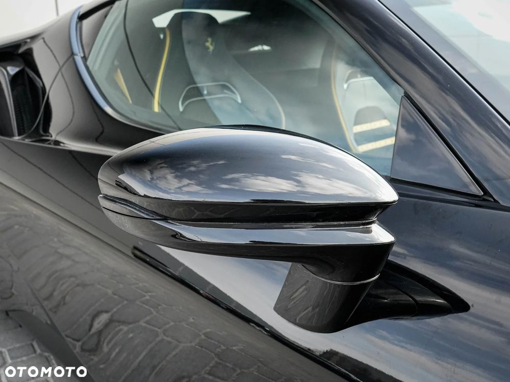 Ferrari SF90 Stradale - 12
