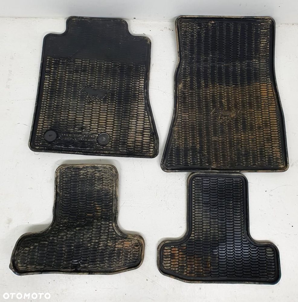 DYWANIKI GUMOWE FORD MUSTANG VI LIFT KOMPLET FR3B-6313087-BF - 1