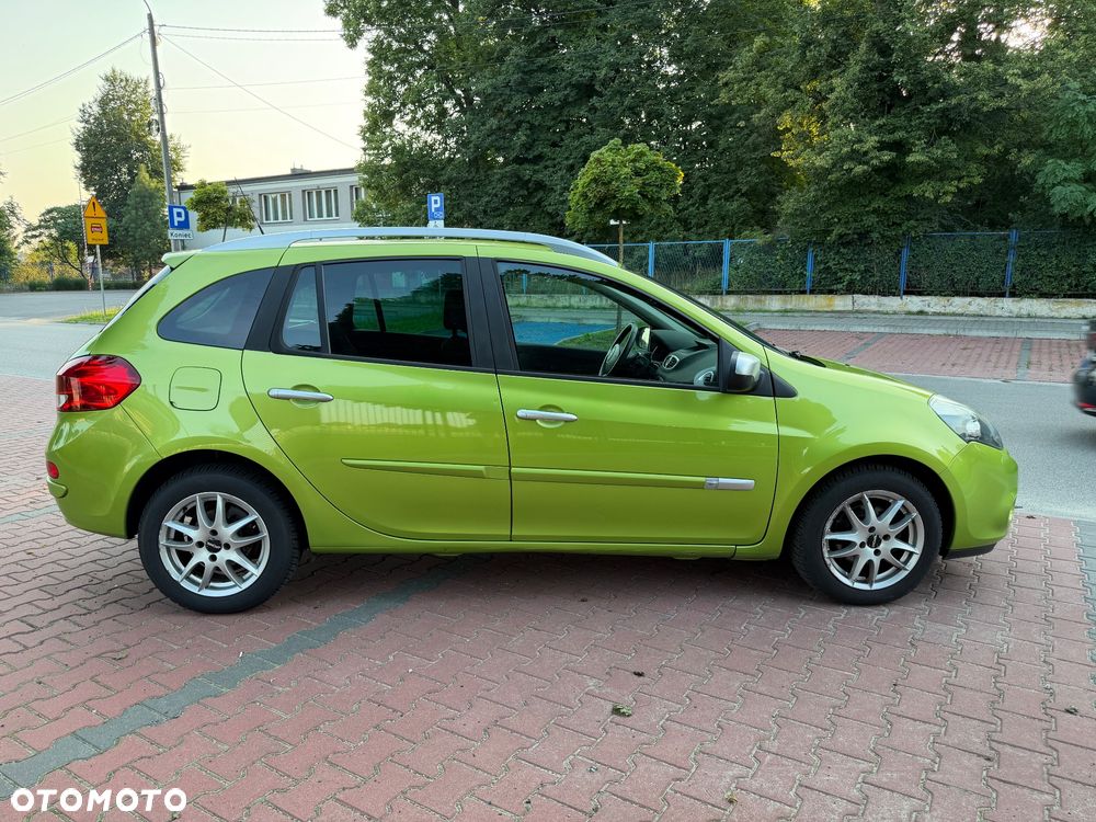 Renault Clio - 9