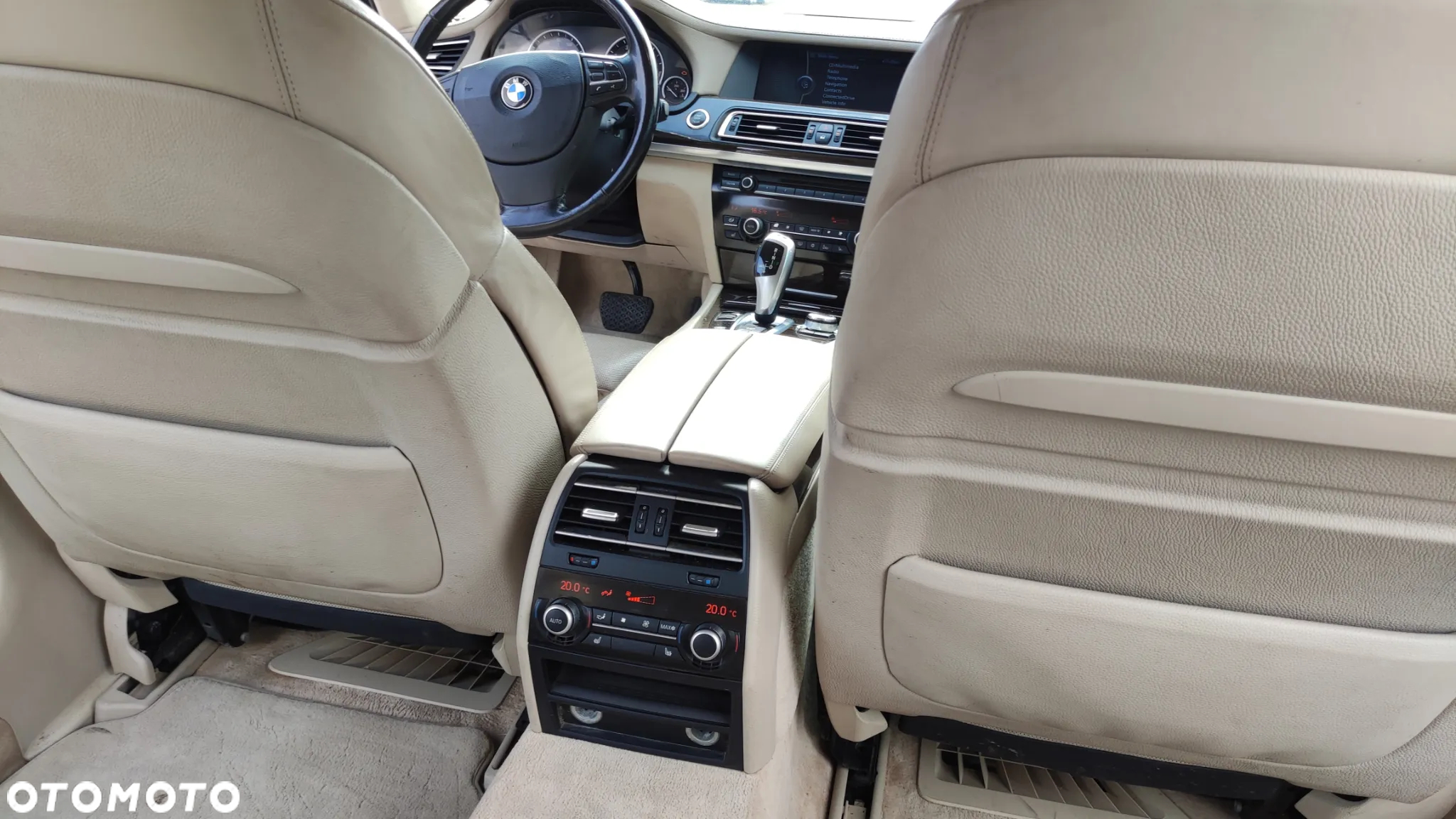 BMW Seria 7 750i L - 21