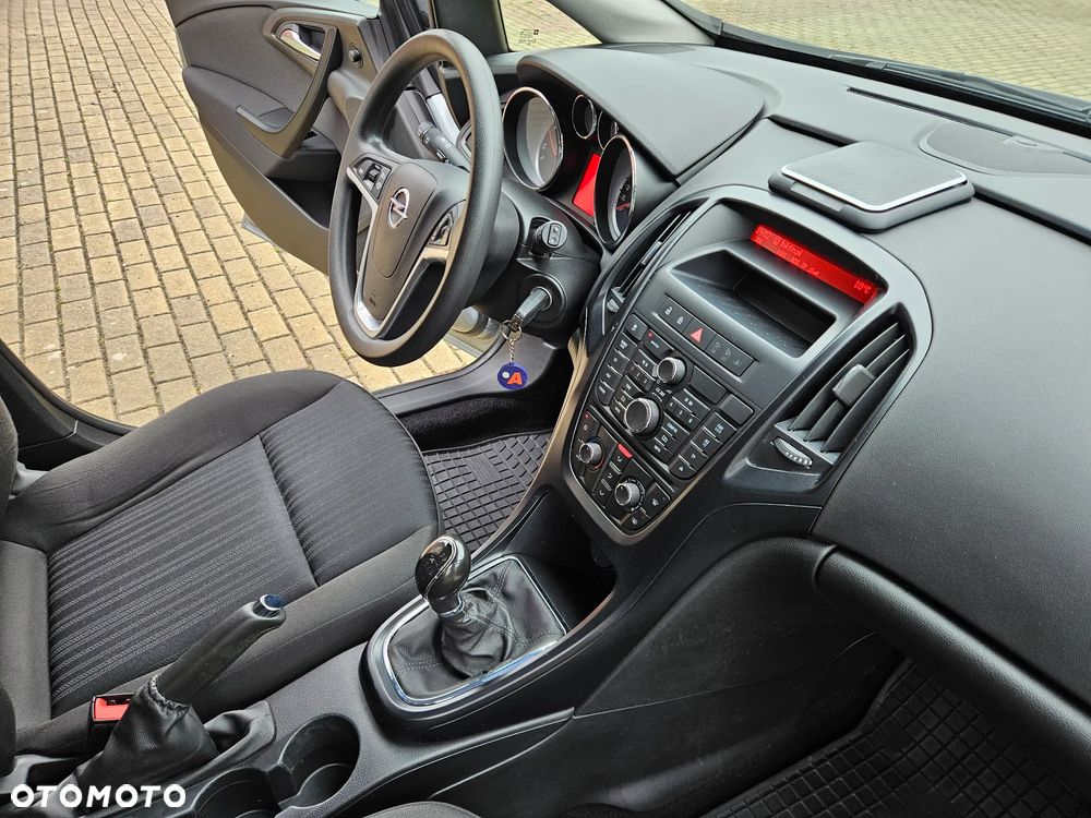 Opel Astra IV 1.6 CDTI Essentia - 33