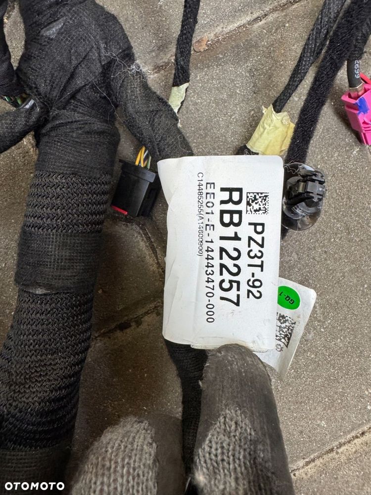 Instalacja skrzynki bezpieczników Ford Custom mk2 24r PZ3T-92RB12257 - 2