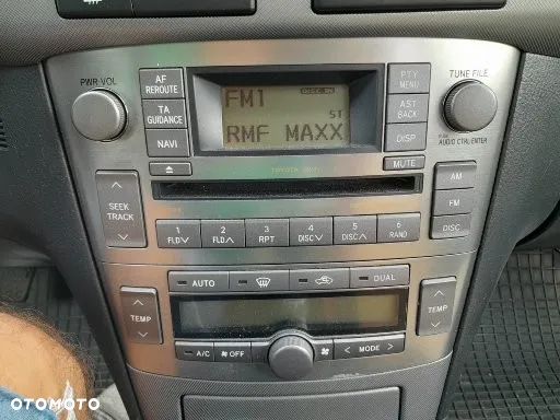 Toyota Avensis 1.8 VVT-i Luna - 1