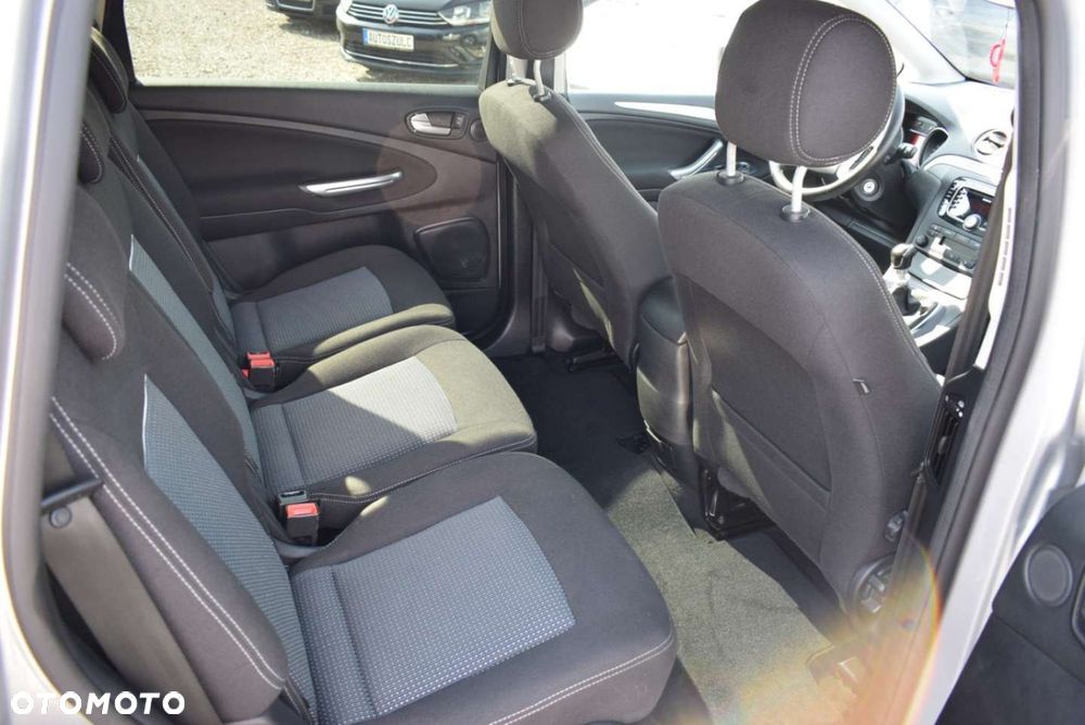 Ford S-Max - 23