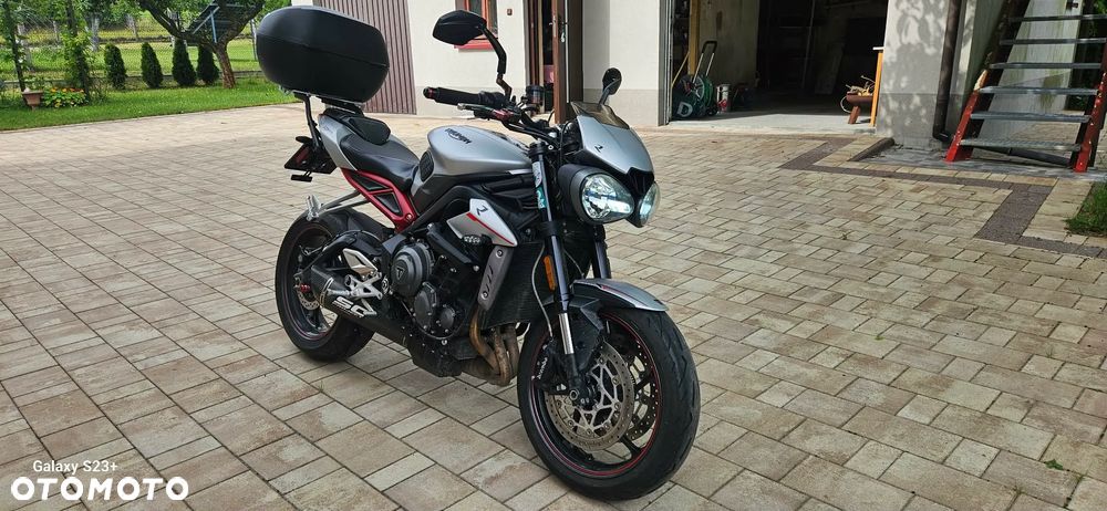 Triumph Street Triple - 3