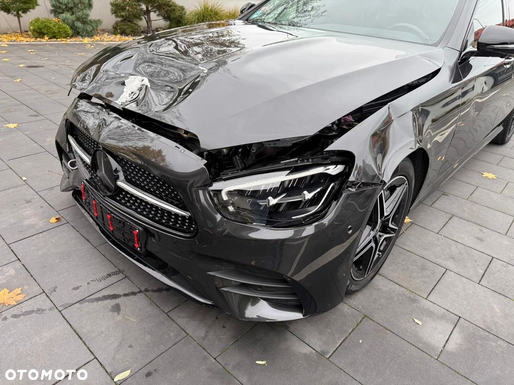 Mercedes-Benz Klasa E 200 4Matic 9G-TRONIC AMG Line - 17