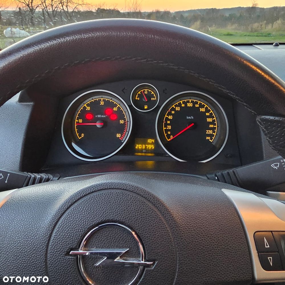 Opel Astra 1.9 CDTI Edition - 25