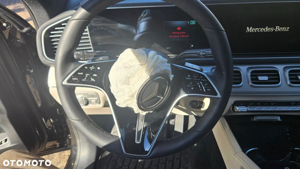 Mercedes-Benz GLE - 26